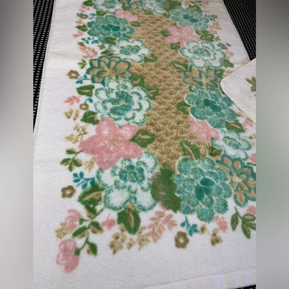 Fieldcrest 1970’s Vintage Hand Towel & Washcloth Roses Floral Blue Pink Green